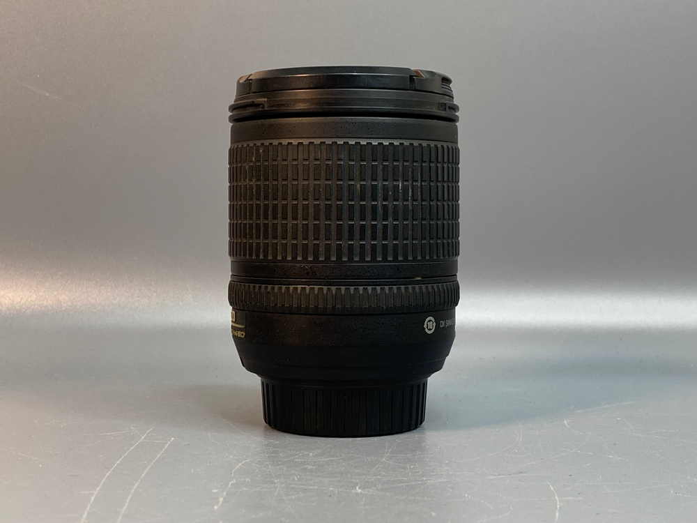 Nikon 18-135mm 3.5-5.6 ED-IF AF-S DX царапины на линзе
