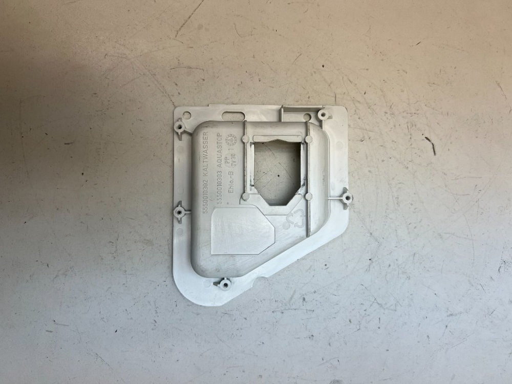 WFC2067OE кт81 Панель клапана подачи воды для стиральной машины Bosch 5550010302, 5550010303 б/у