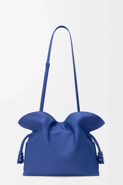 Loewe Сумка-клатч среднего размера Coil Flamenco из телячьей кожи наппа, ярко-синий