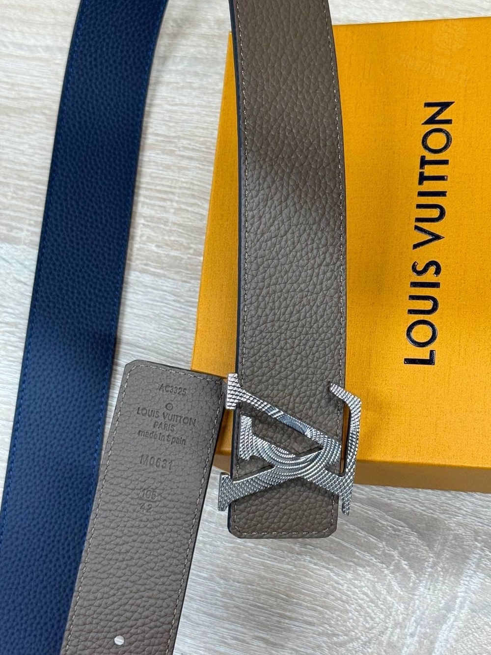 Двухсторонний ремень Louis Vuitton