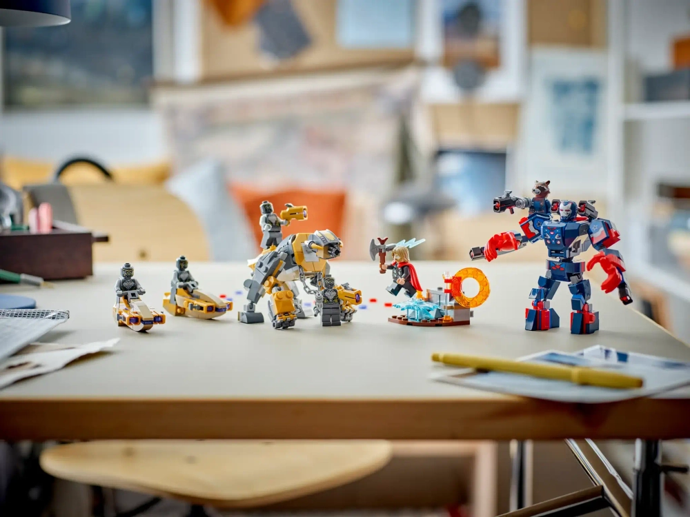 Конструктор LEGO Marvel 76322 Мстители: Эндшпиль Тор против Читаури