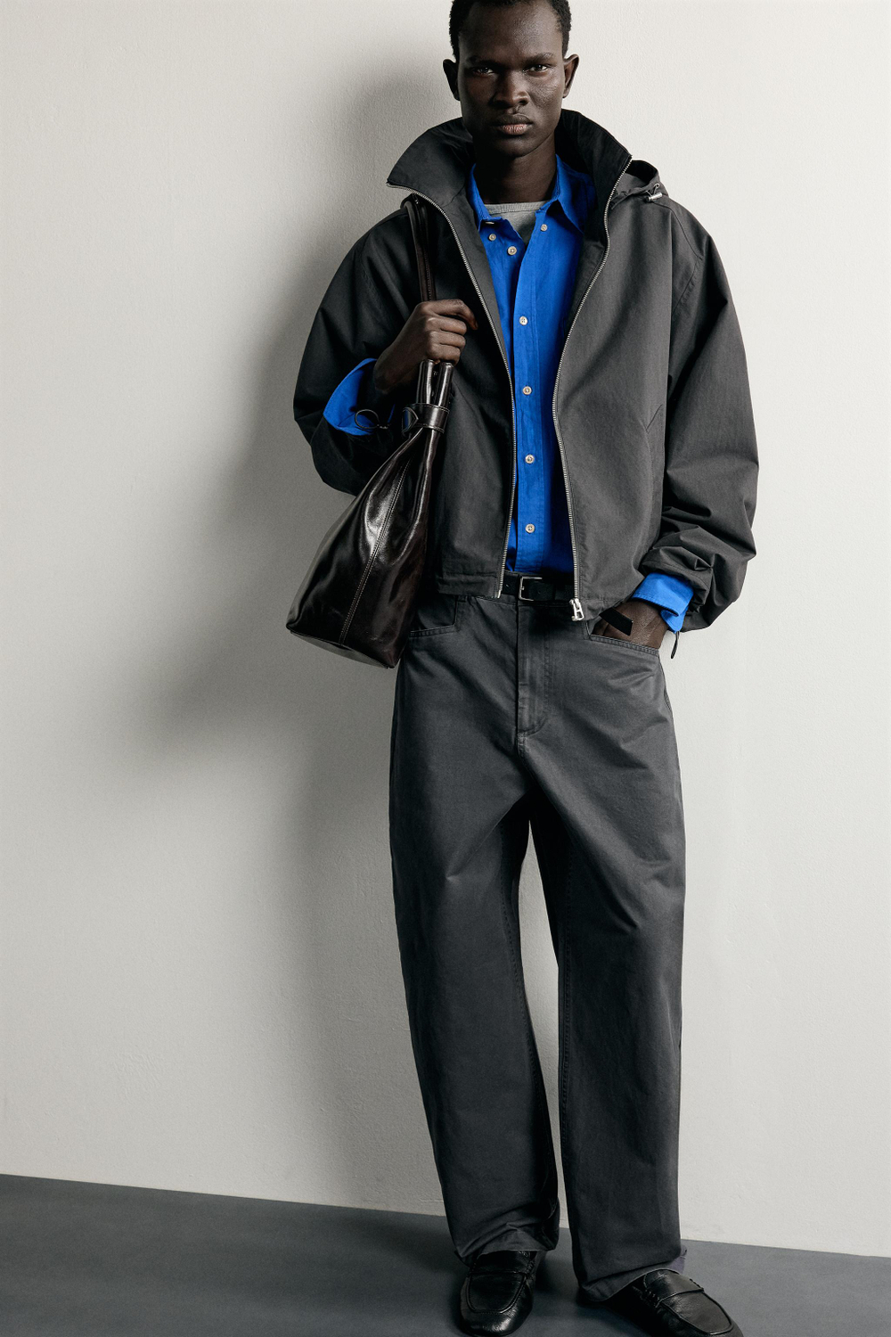 БРЮКИ ЧИНОС STRAIGHT FIT С ЭФФЕКТОМ ВАРКИ — ZARA