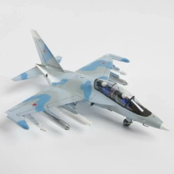 Российский самолет Як-130