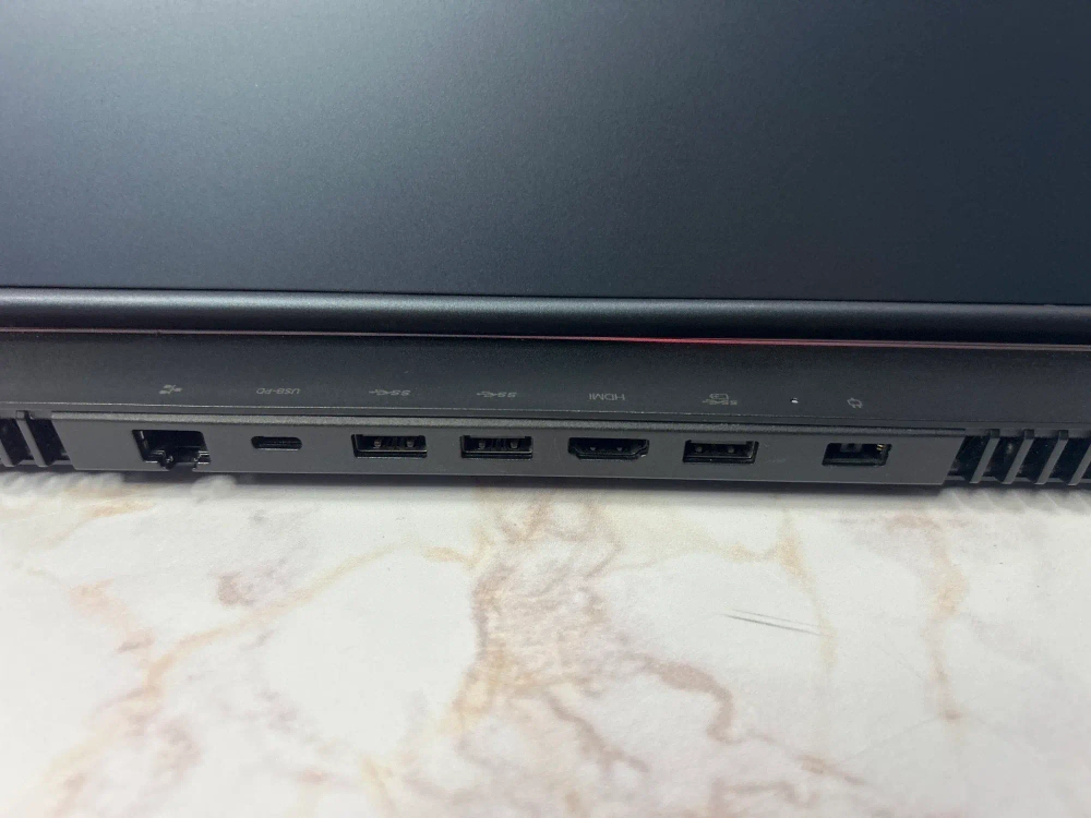 Ноутбук Lenovo Legion 5 15ACH6H (82JU005GRU) 15,6"/AMD Ryzen 7 5800H/RAM 16GB/SSD 1024GB/GeForce RTX 3070 8GB/1920*1080/IPS 165Hz/Windows 11/Подсветка кл-ры: LED/черная