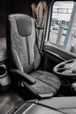 Чехлы Люкс DAF XF 106 (экокожа, черный цвет, серая вставка)