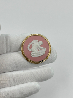 Брошь Wedgwood розовая