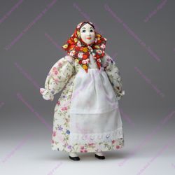 Кукла-нянюшка по мотивам кукол из коллекции А.Н.Бенуа