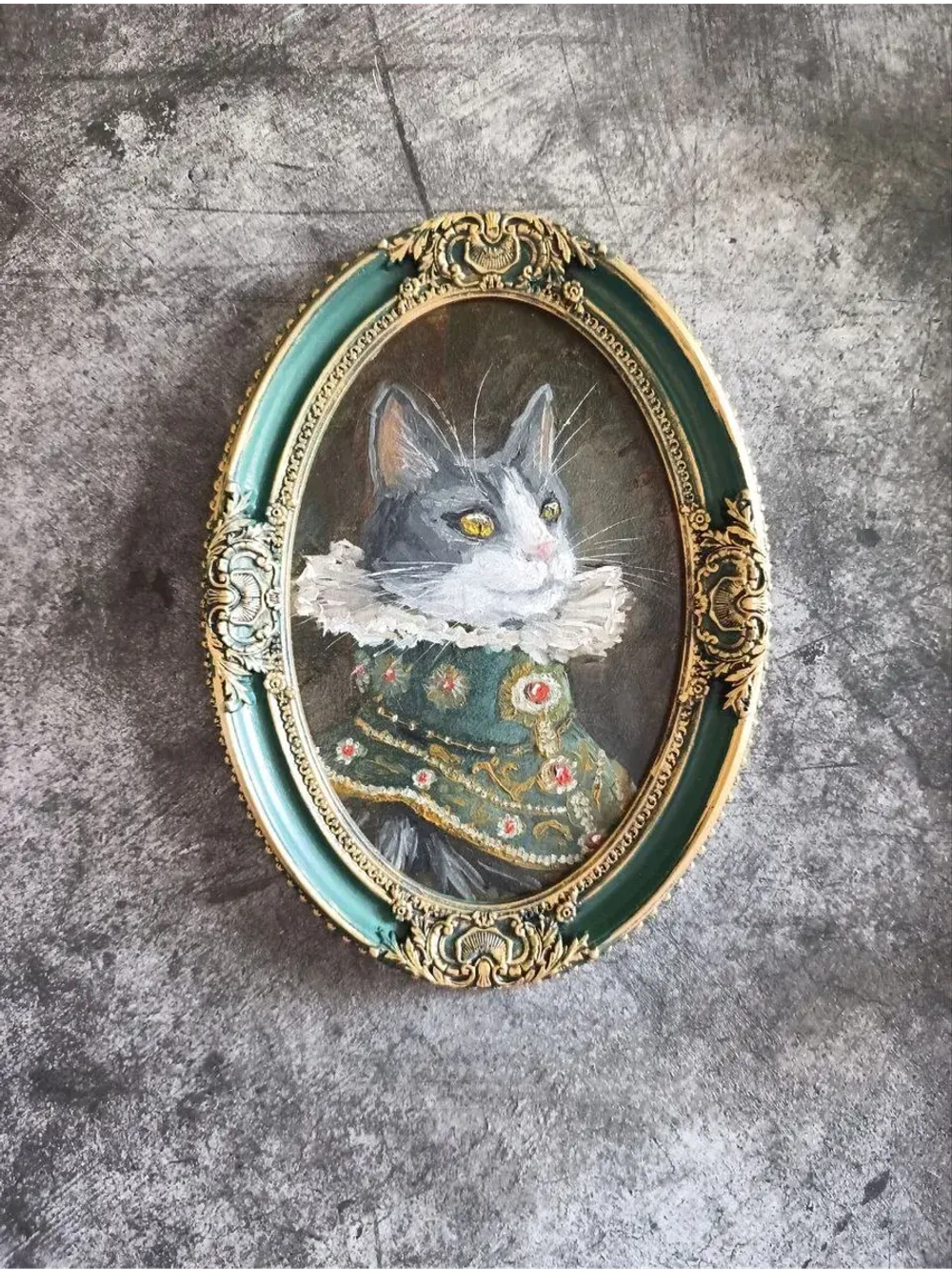 Картина маслом в овальной рамке Кот