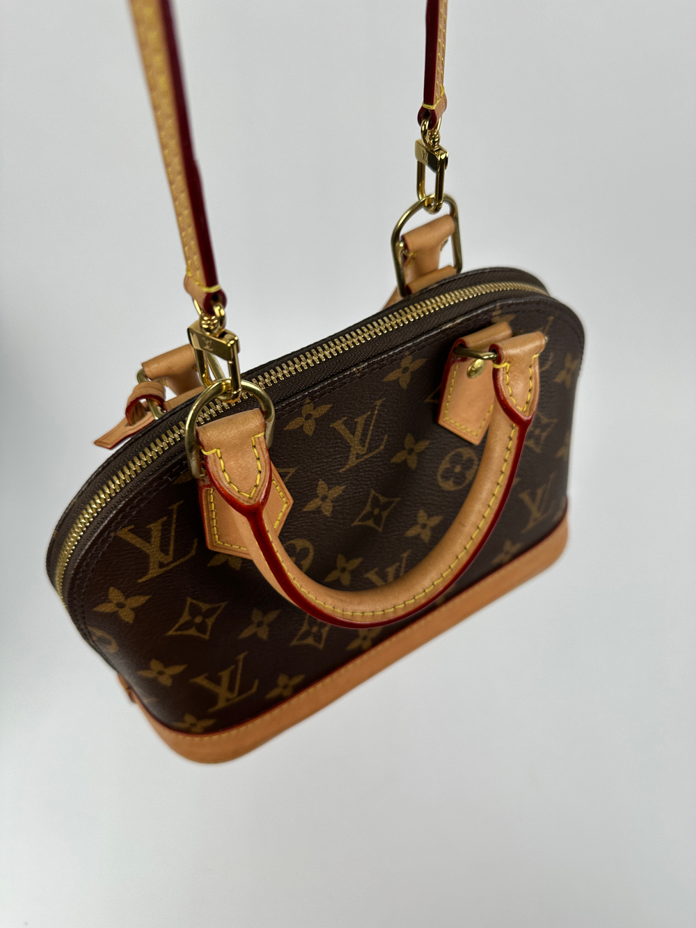 Сумка Louis Vuitton Alma BB