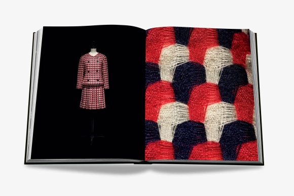 Книга ASSOULINE Dior by Marc Bohan