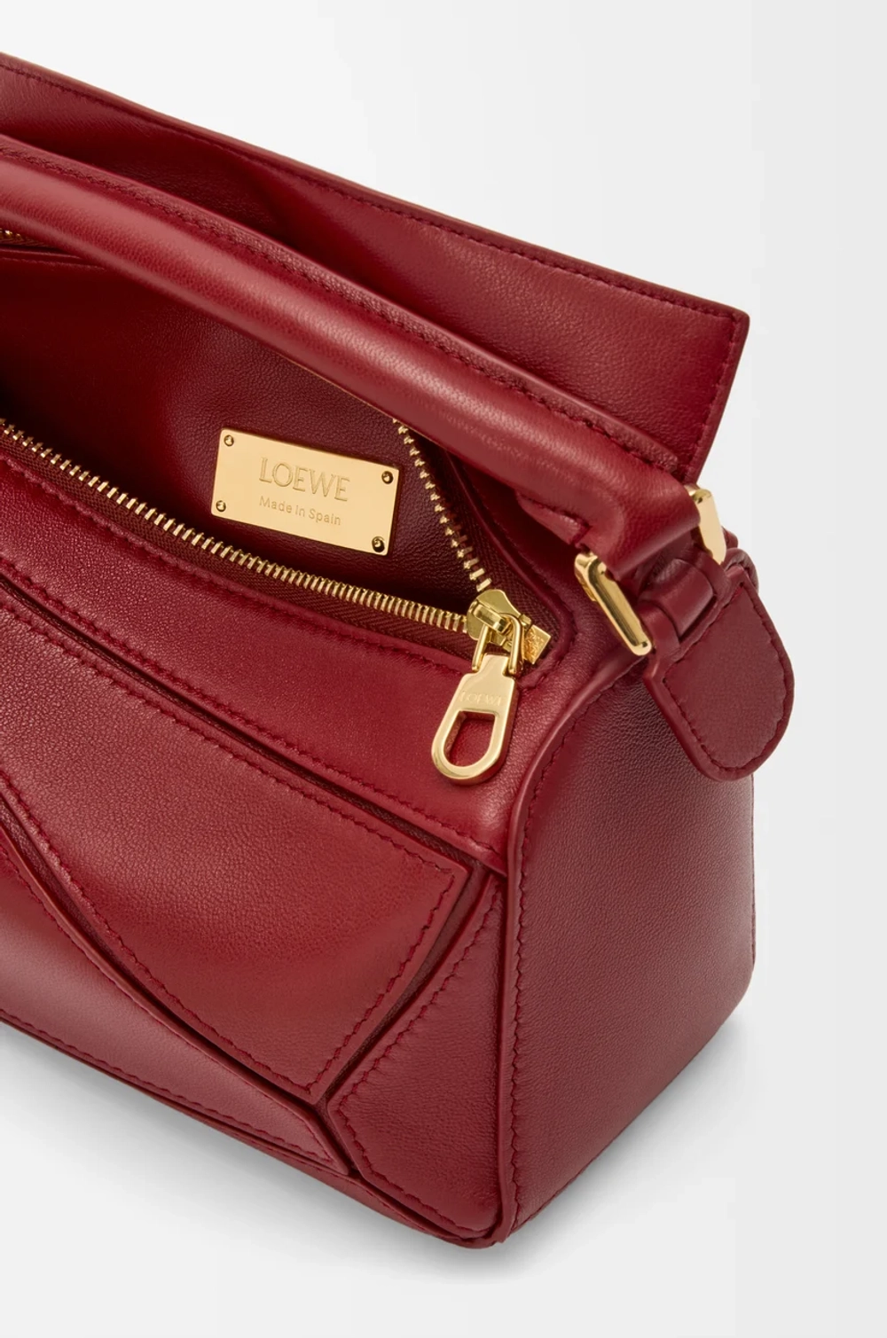 Loewe Сумка-мини Puzzle Featherlight из овечьей кожи наппа, красный