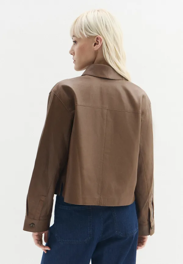 Куртка кожаная женская WEEKEND MAX MARA WKDPIOVRA