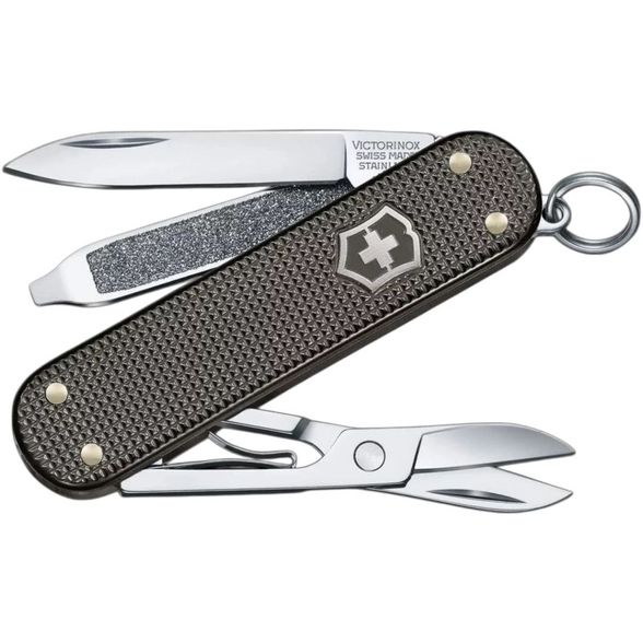 Цена наНож брелок Victorinox Classic Alox 2022, сталь X55CrMo14, рукоять алюминий, ограниченное издание