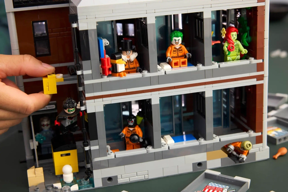 Конструктор LEGO DC Batman 76300 Лечебница Аркхэм