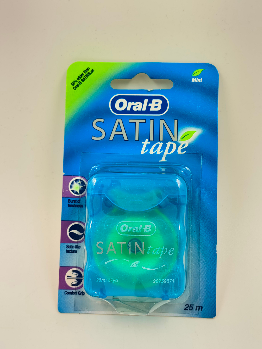 Зубная нить Satin Tape Dental Floss вощёная, аромат мята, 25 м, 1 шт.