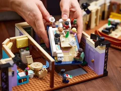 Конструктор LEGO Icons 10292 The Friends Apartments