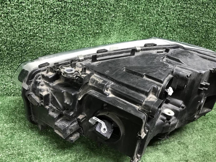 Битая Фара правая BMW X3 G01 (17-21) Adaptive LED