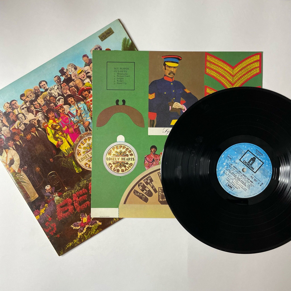 Винтажная виниловая пластинка LP The Beatles Sgt. Pepper's Lonely Hearts Club Band (France 1971)