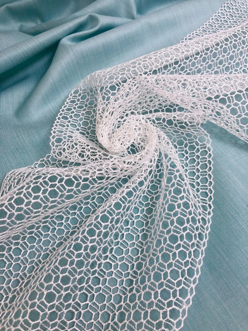 Тесьма сетка, молочная, 22см, крупные соты
