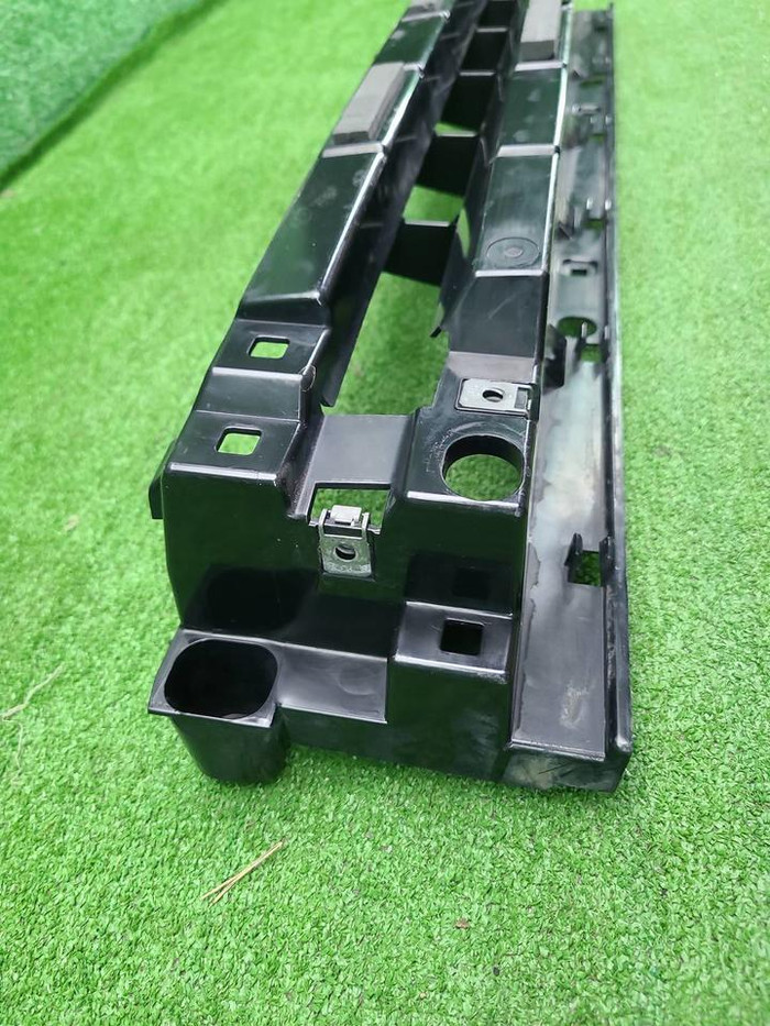 Кронштейн переднего бампера LR Defender L663 19-нв