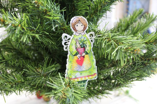 Набор для вышивания нитками МП Студия (Жар-птица), Ангел весны, 13х6 см