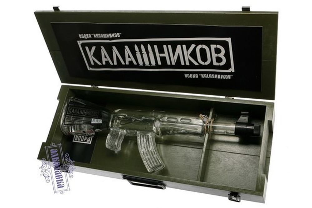 Калашников. Водка. 0,7 Л. Подарочный набор "Автомат" в подарочной упаковке