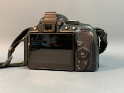 Nikon D5300 Kit 18-55mm 57.176 кадров