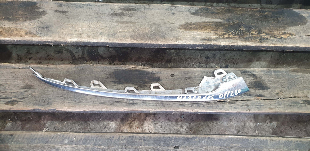 Накладка переднего бампера Mercedes S (W222) 17-20 Б/У Оригинал A2228857800