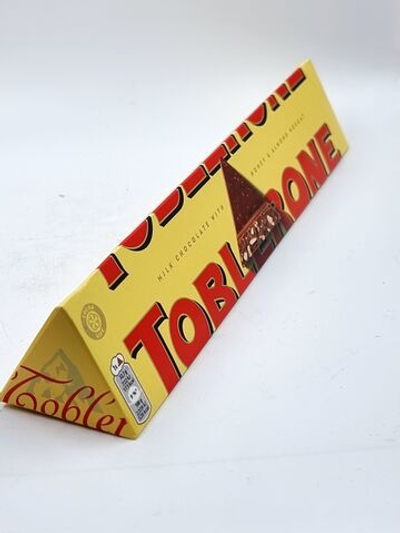 Швейцарский молочный шоколад Toblerone 360 г (Швейцария)