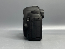 Canon EOS 5D Mark IV 5.800 кадров