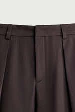 БРЮКИ RELAXED FIT СО СКЛАДКАМИ — ZARA · 6861/616