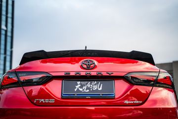 Спойлер Yofer Toyota Camry 70/75 2018-2023 чёрный глянец