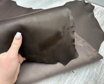 Изнаночная сторона натуральной кожи Talco Wax темно-коричневого цвета