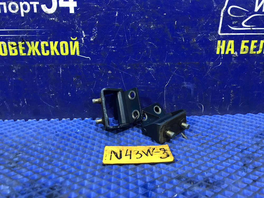 Петля багажника MITSUBISHI CHARIOT 1994