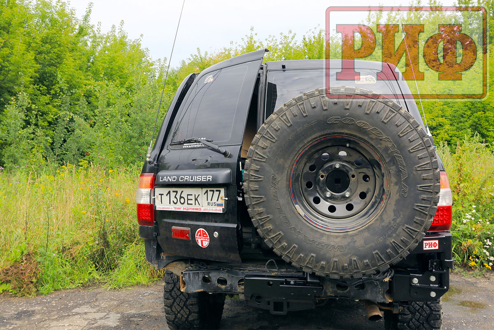 Калитка с фаркопом в штатный задний бампер Toyota Land Cruiser 105 РИФ