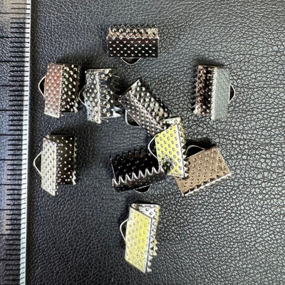 Зажим для шнурка gun metal 10мм