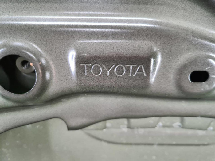 Крышка багажника Toyota Hiace Н300 (2019-н.в.)