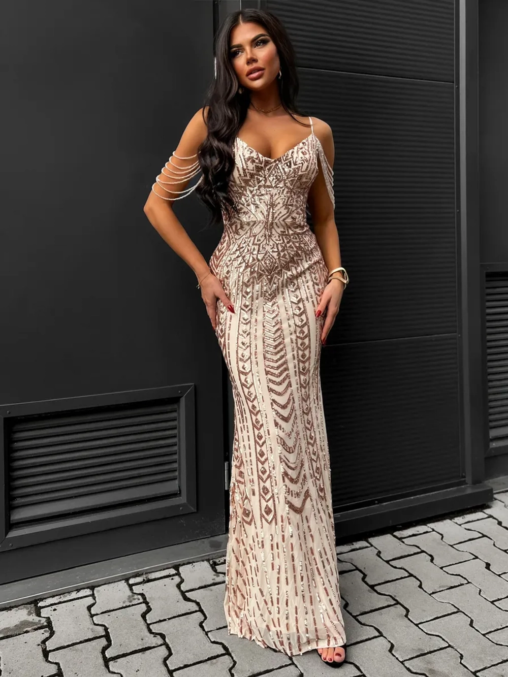 макси платье с бусинами и пайетками + plus size