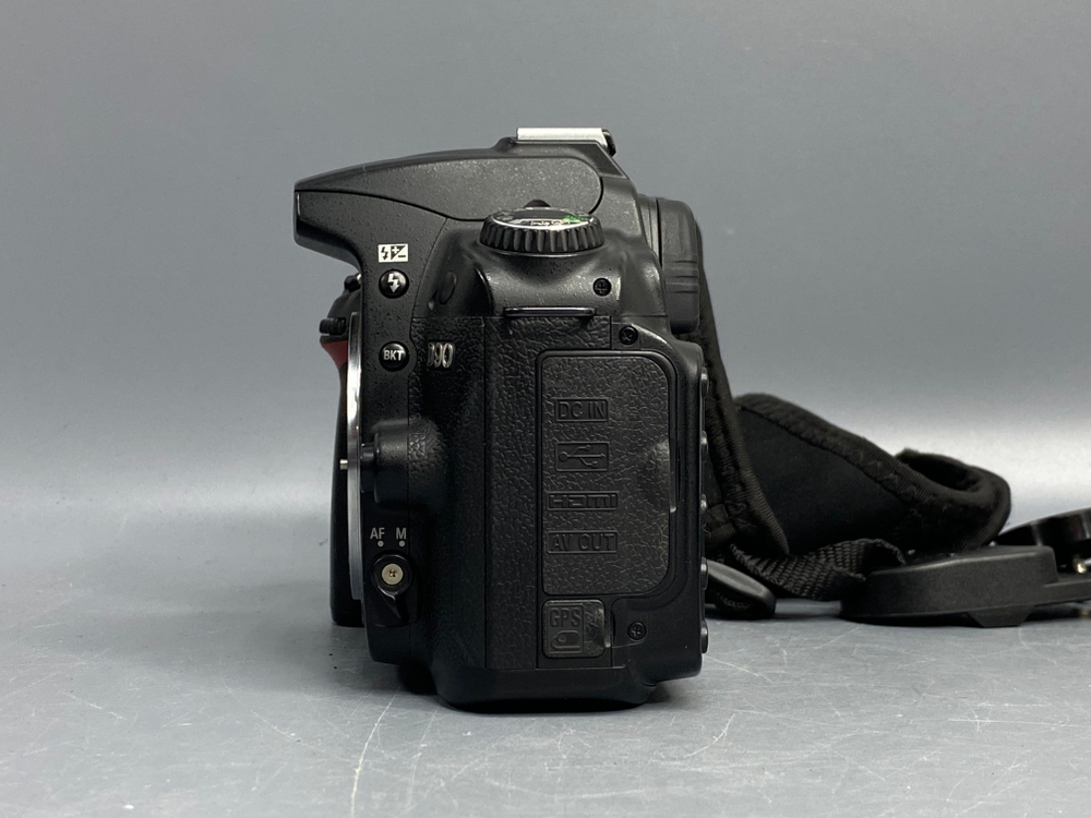 Nikon D90 kit 18-55mm 3.5-5.6G VR 44.000 кадров