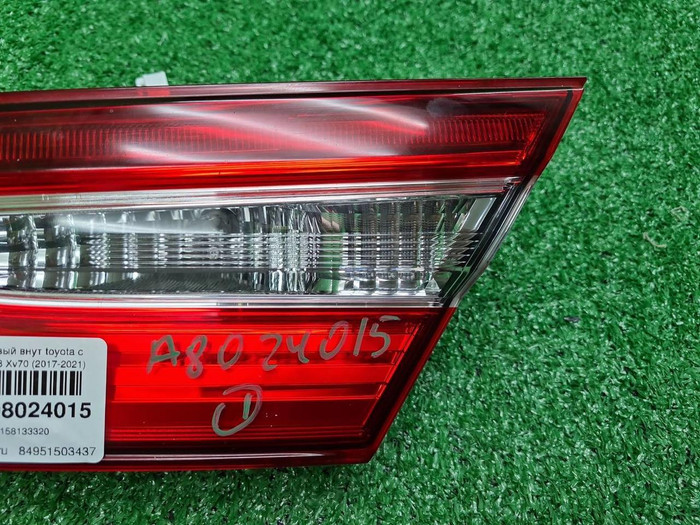Фонарь правый внут Toyota Camry xv70 17-нв галоген