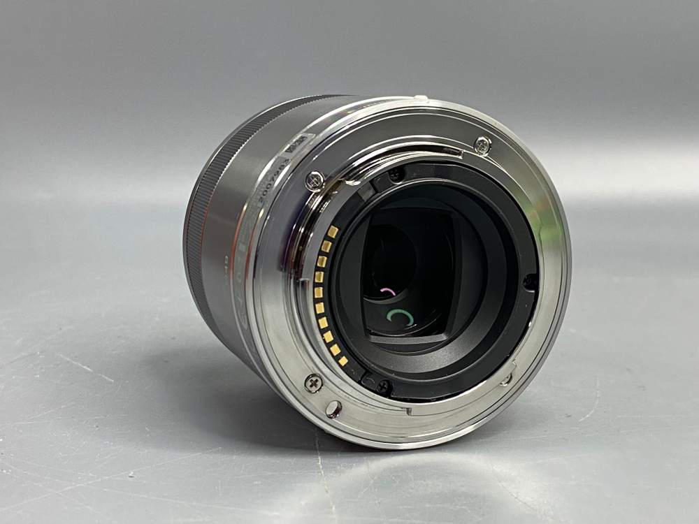 Sony 30mm 3.5 Macro E