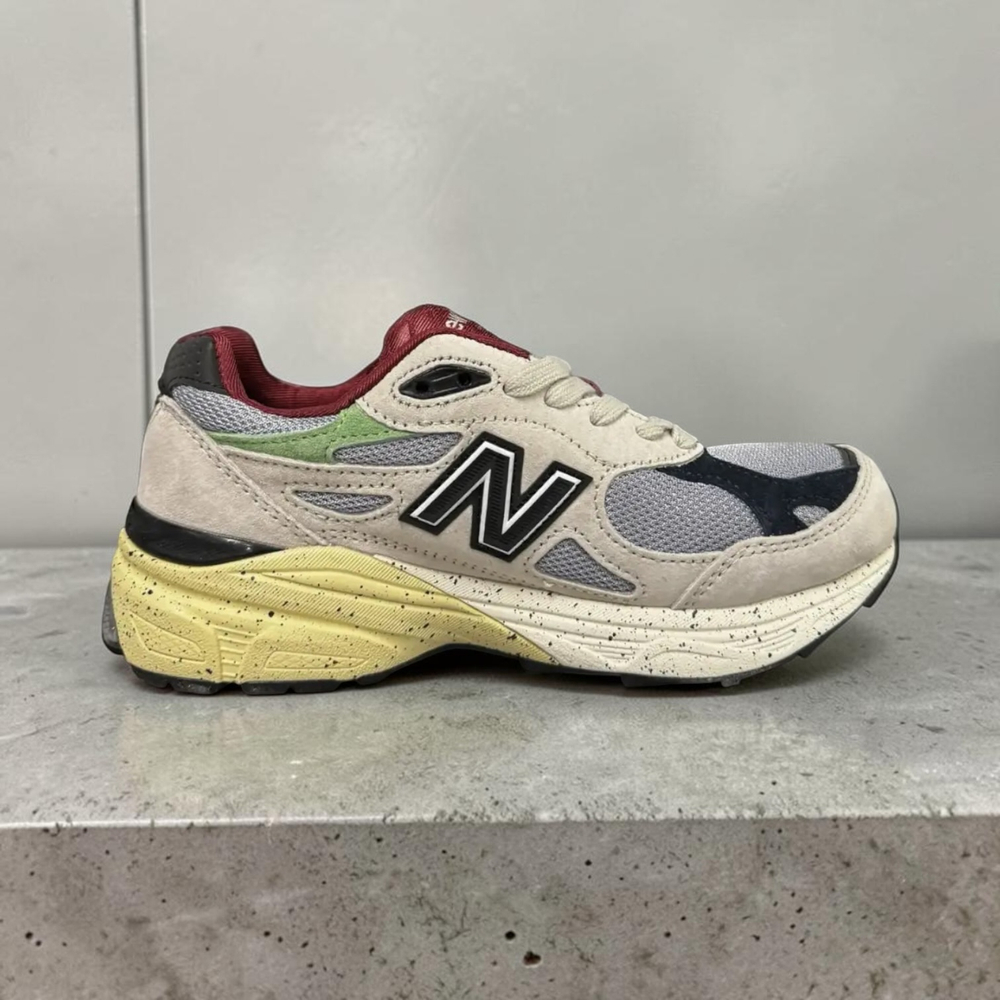 New Balance 990 V3 • Lisbon