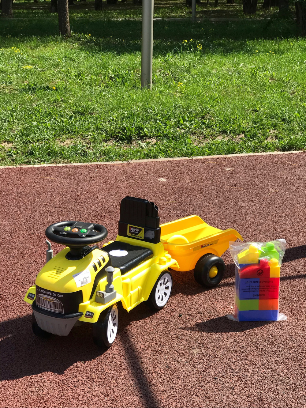 Детская Каталка  EVERFLO Builder truck ЕС-917T yellow c прицепом и кубиками