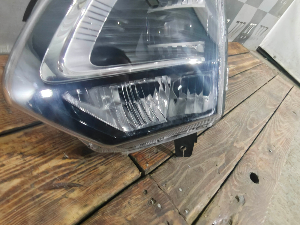 Фара левая LED Omoda C5 22-нв Б/У Оригинал 605000530AA