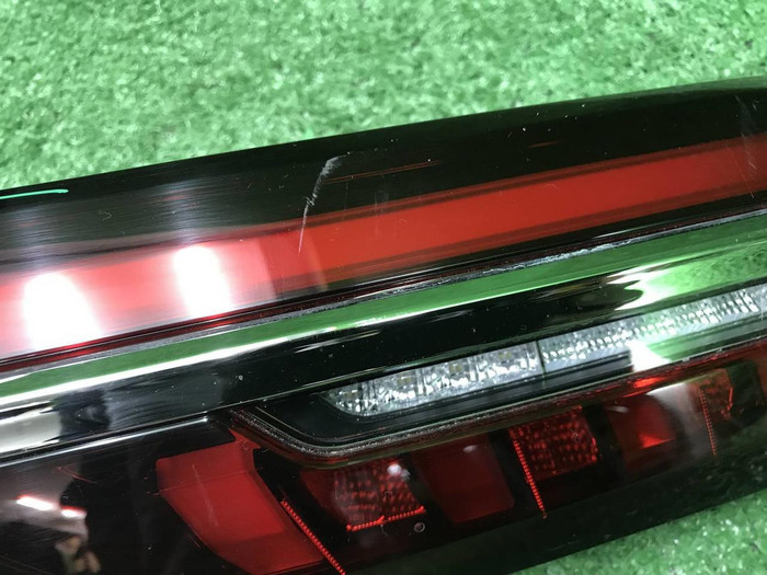 Фонарь крышки багажника Geely Monjaro (2021-н.в.)