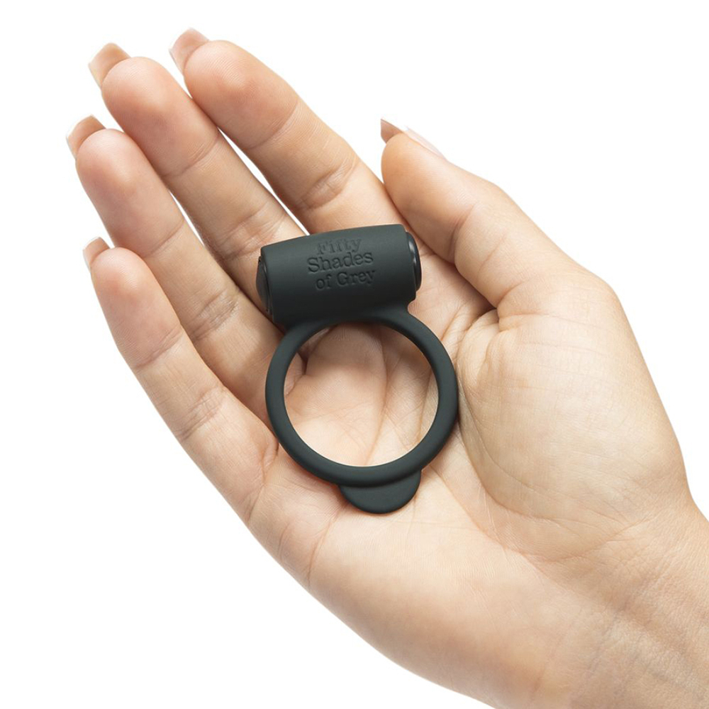 Черное эрекционное виброкольцо 3см Fifty Shades of Grey Yours and Mine Vibrating Love Ring