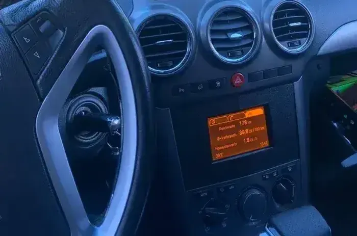 Магнитола для Opel Antara 2006-2015 (перенос БК вниз, черная) - Teyes CC3-2K монитор 13", QLED+2K, Android 10, Быстрая, 4G SIM-слот, CarPlay