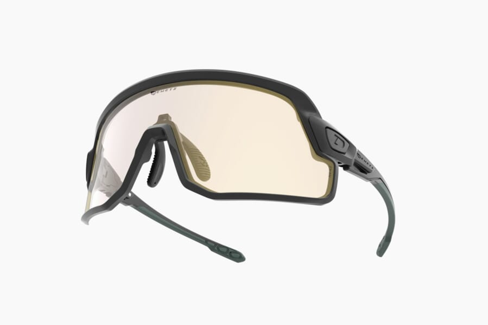 Спортивные очки с диоптриями Demetz B-Suit / Matte Black / Matte Dark Green V. Grey Photochromic Mirror Gold Cat.0 to 3