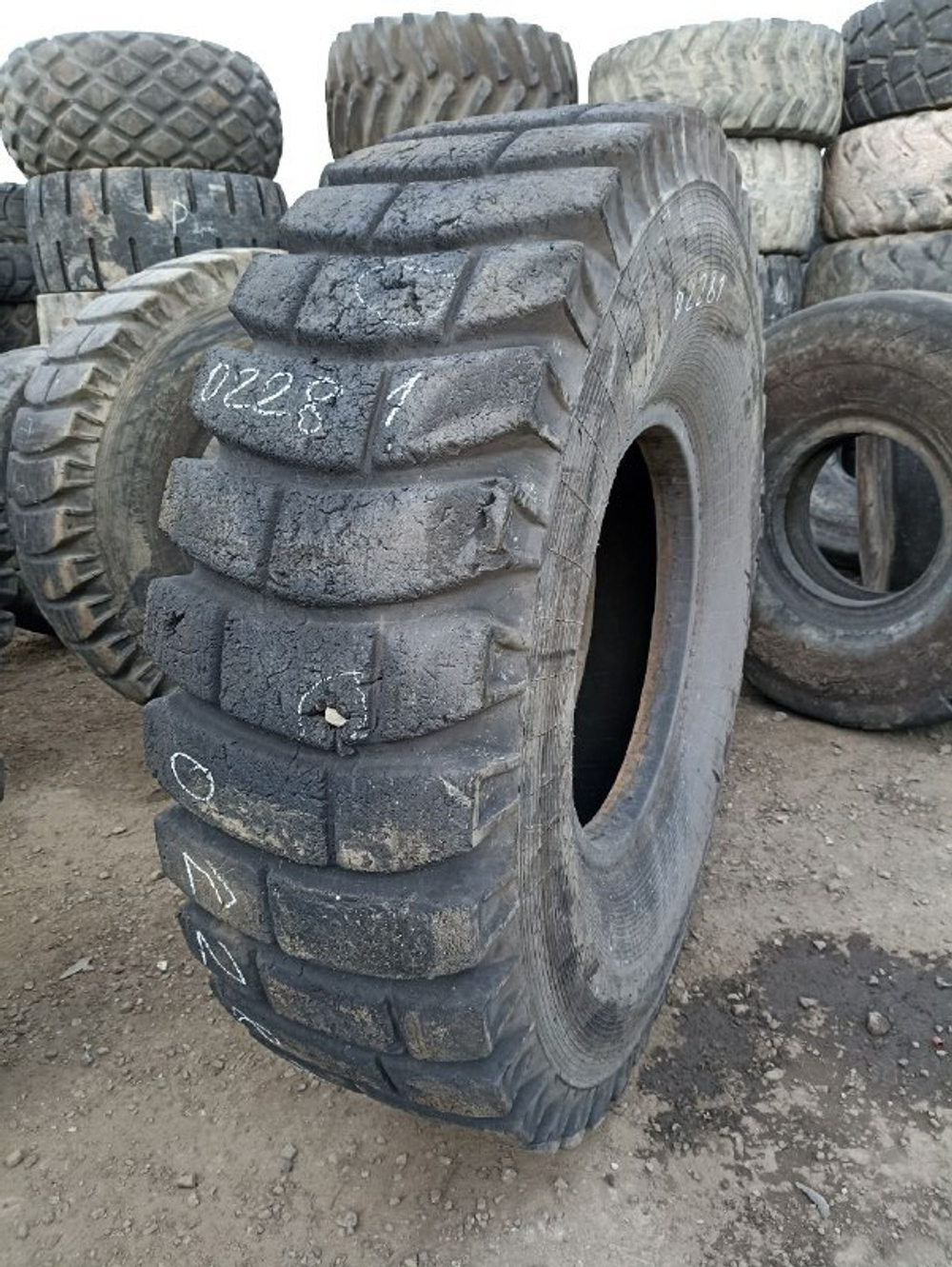 21.00-33 Belshina ВФ-166АМ шина б/у
