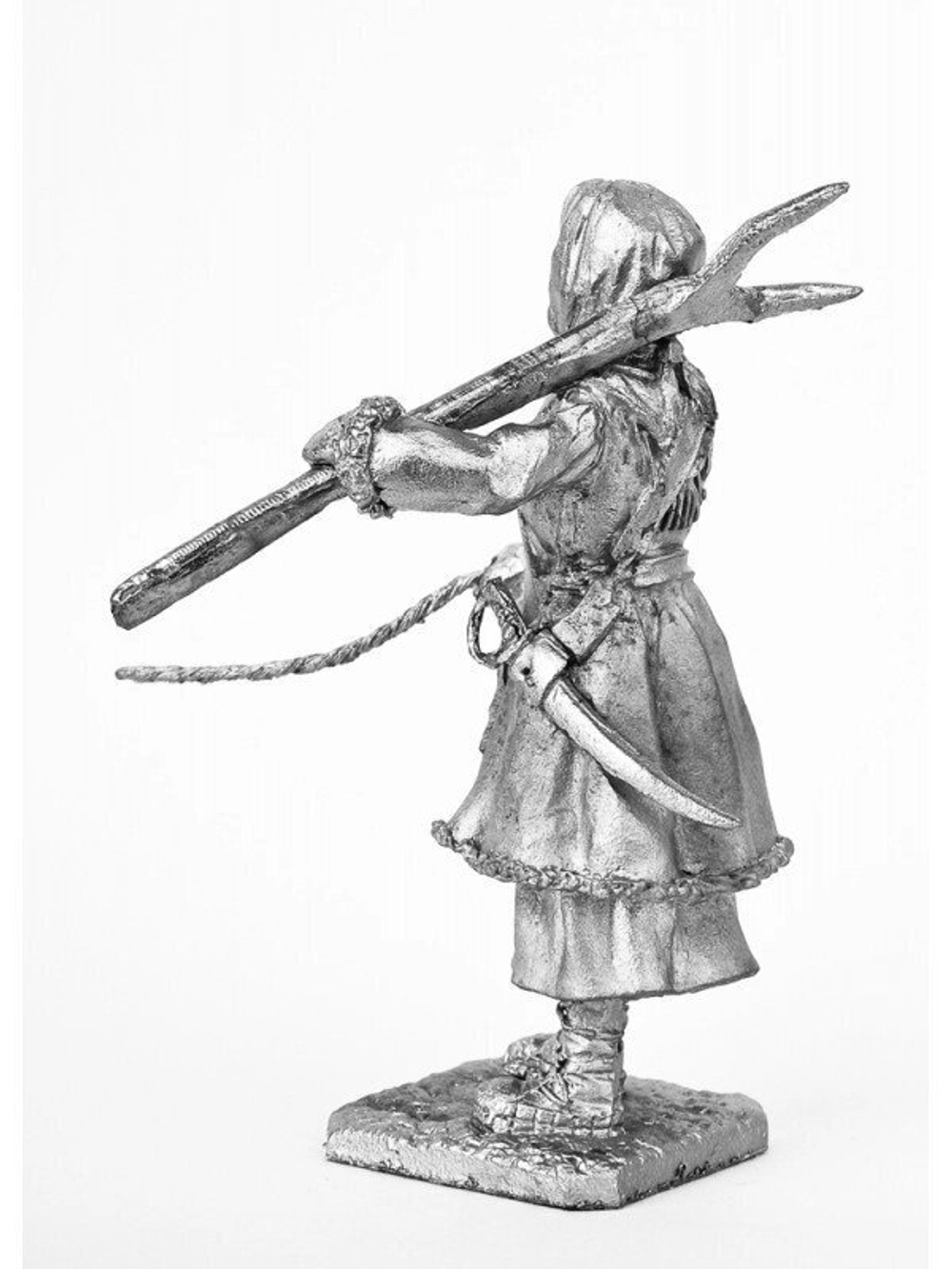 Оловянная фигурка Девушка с вилами, 1812 г.